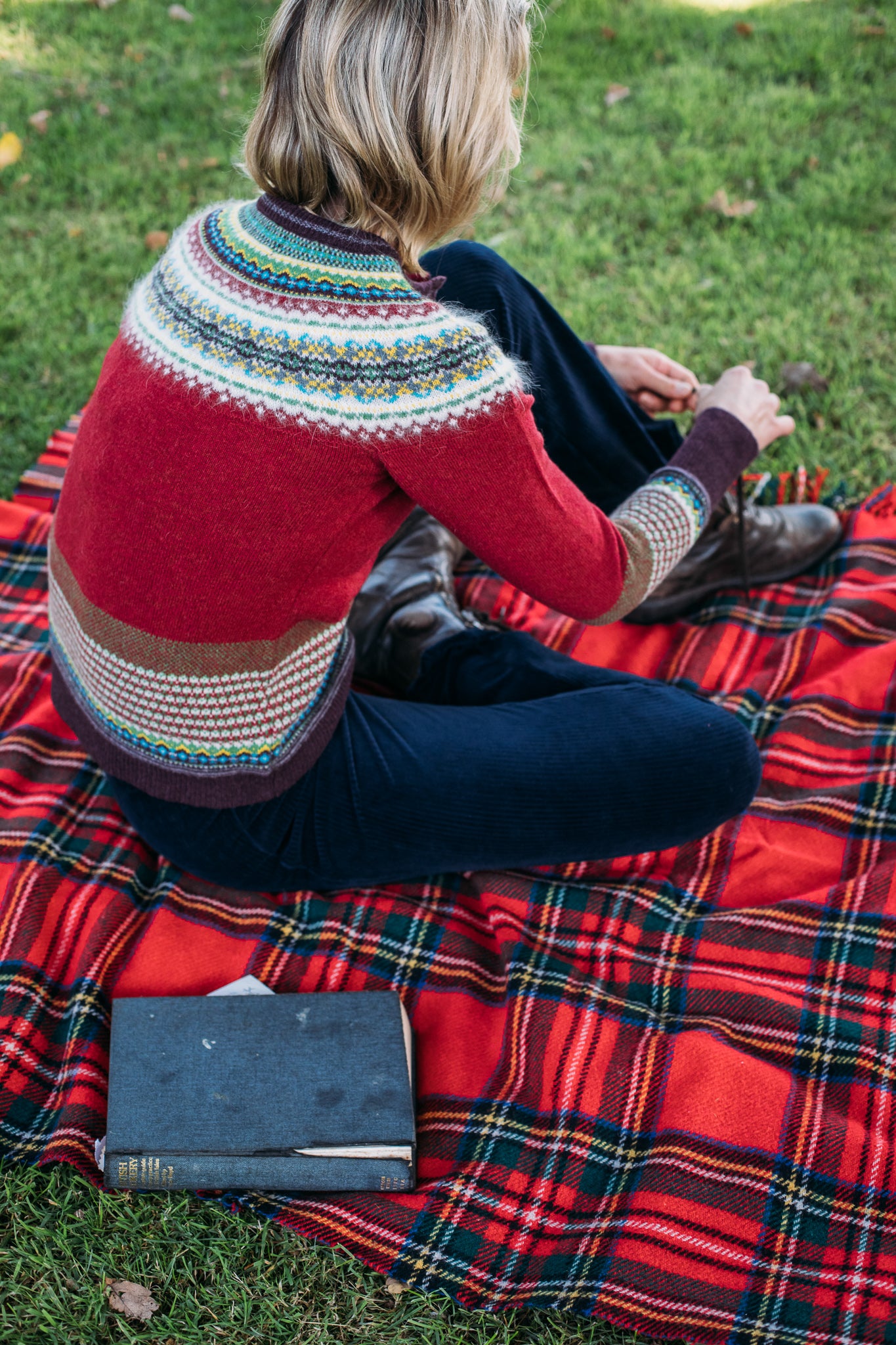 ERIBÉ ~ Ladies Alpine Cardigan