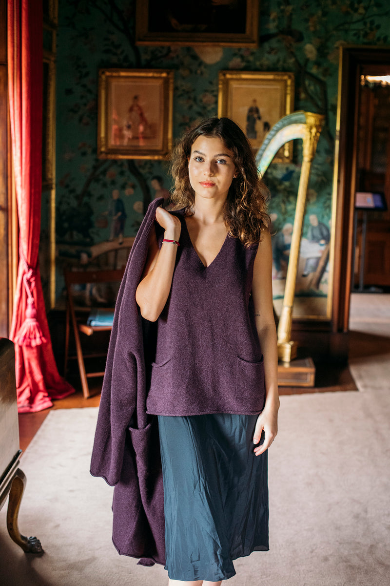 ERIBÉ ~ Ladies Corry V Neck Tank Top with Pockets