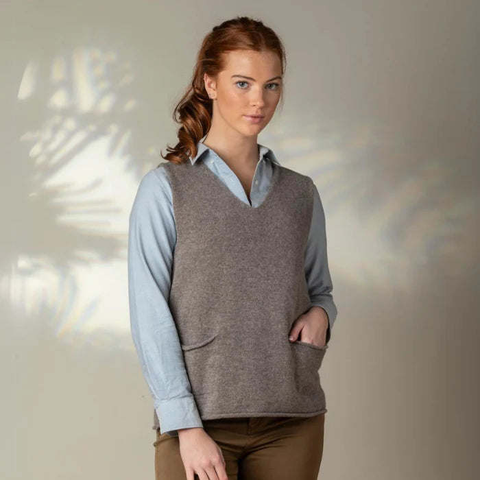ERIBÉ ~ Ladies Corry V Neck Tank Top with Pockets