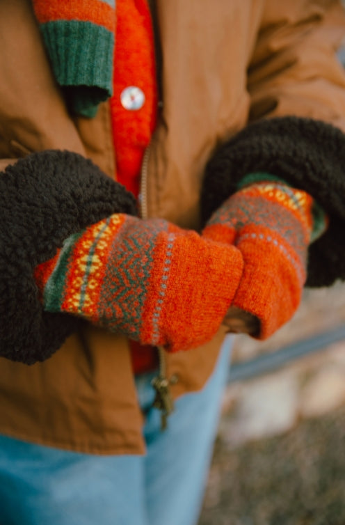 Eribe Stobo Open Mitt Gloves ~ Harissa