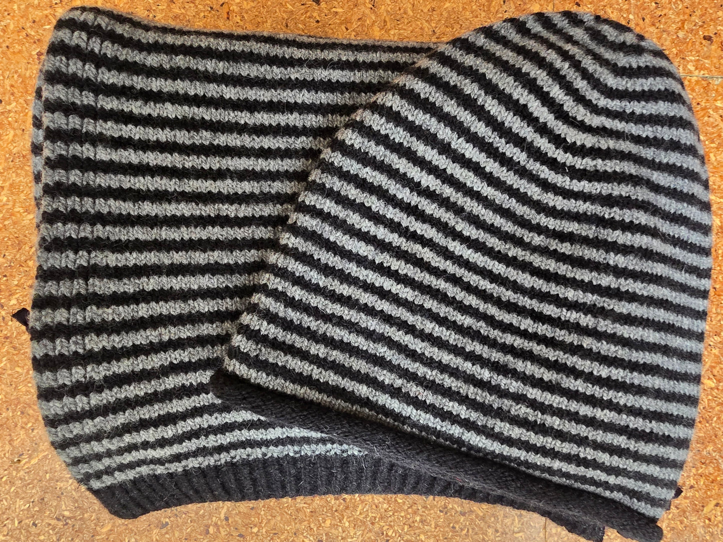 Fisherman out of Ireland ~ Merino Cashmere Striped Beanie and Scarf