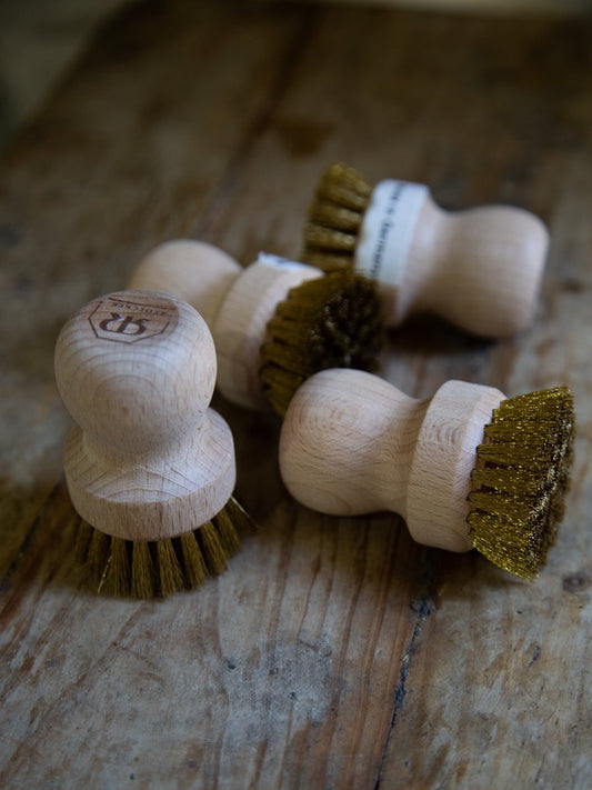 Brass Bristle Scourer