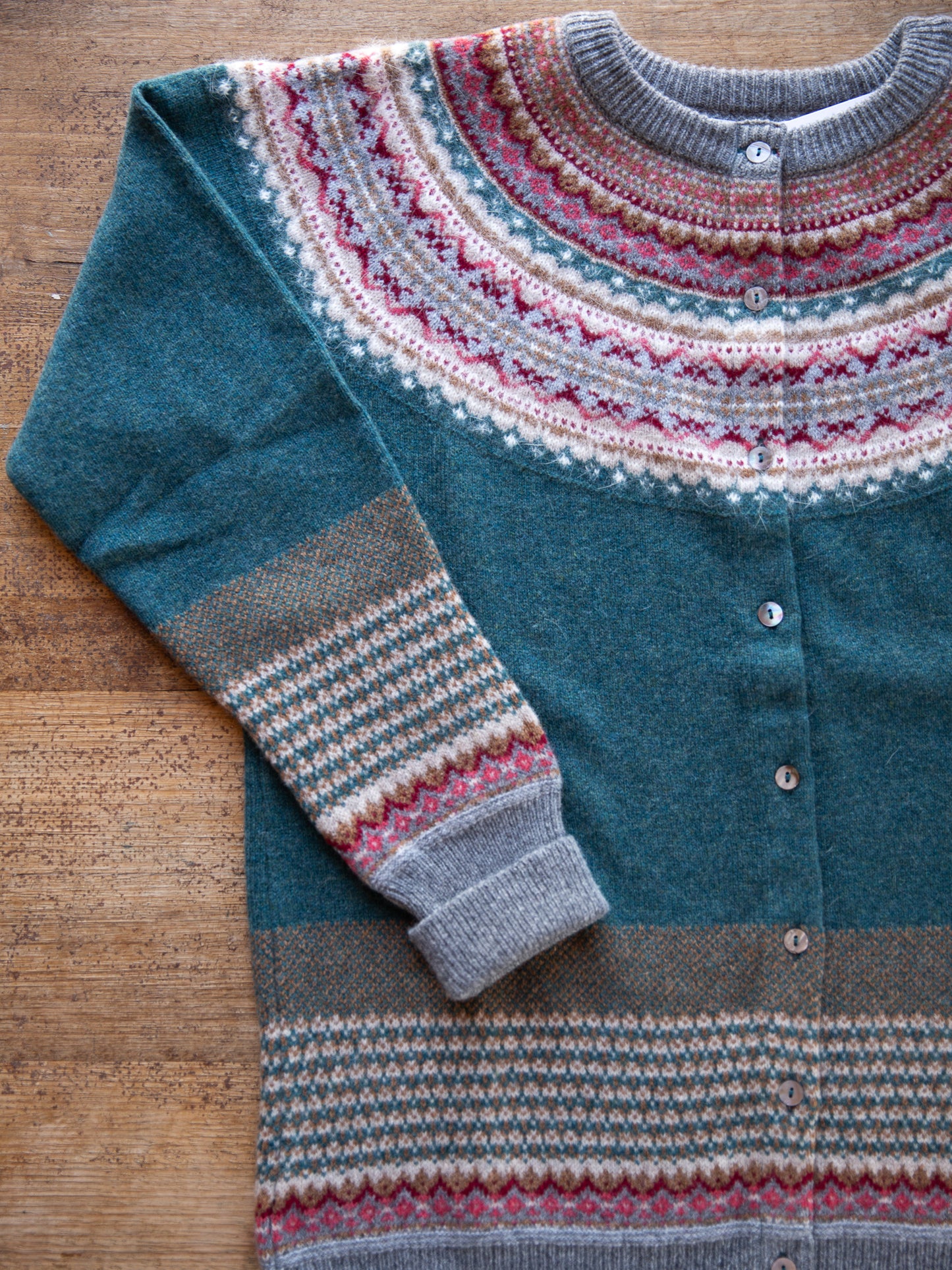 ERIBÉ ~ Ladies Alpine Cardigan