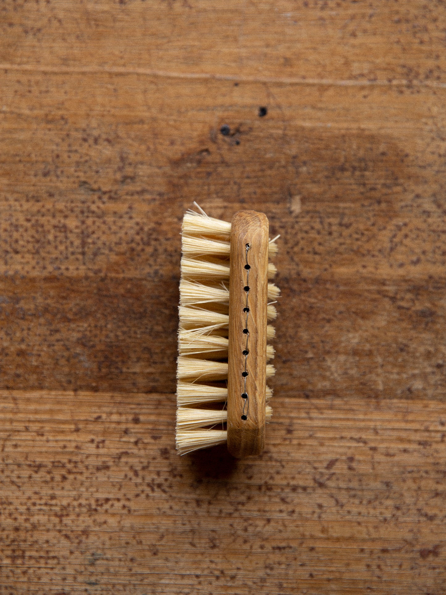 Iris Hantverk Double Nailbrush