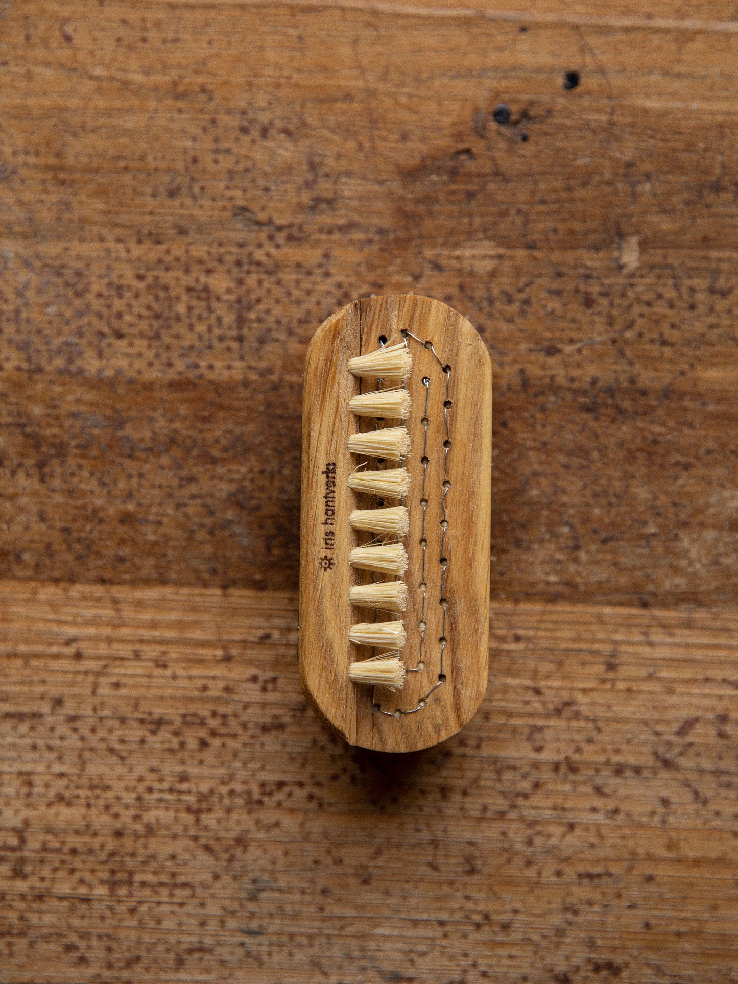 Iris Hantverk Double Nailbrush