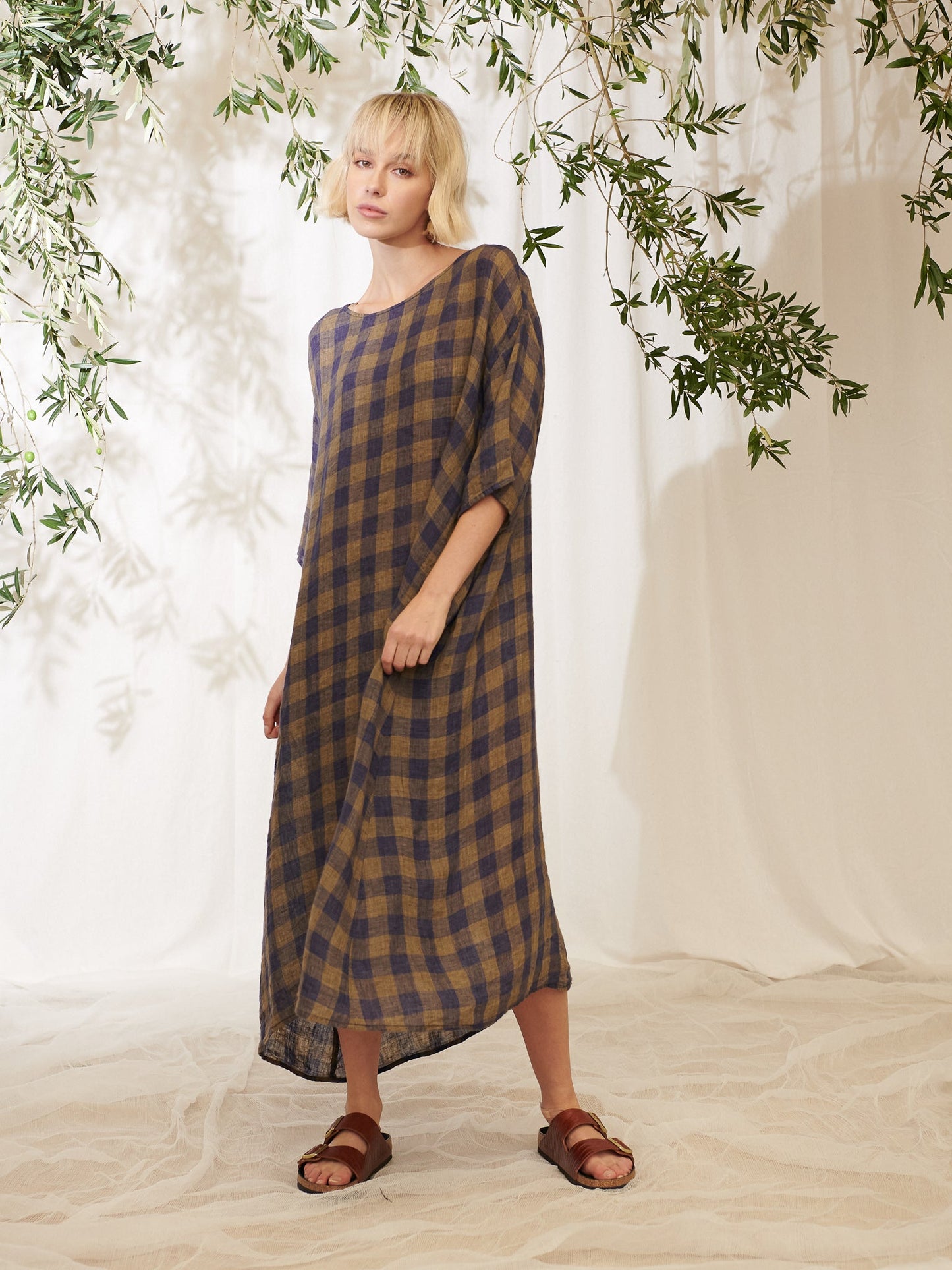 Manteau Noir ~ Ava Boat Neck Linen Check Gauze Dress