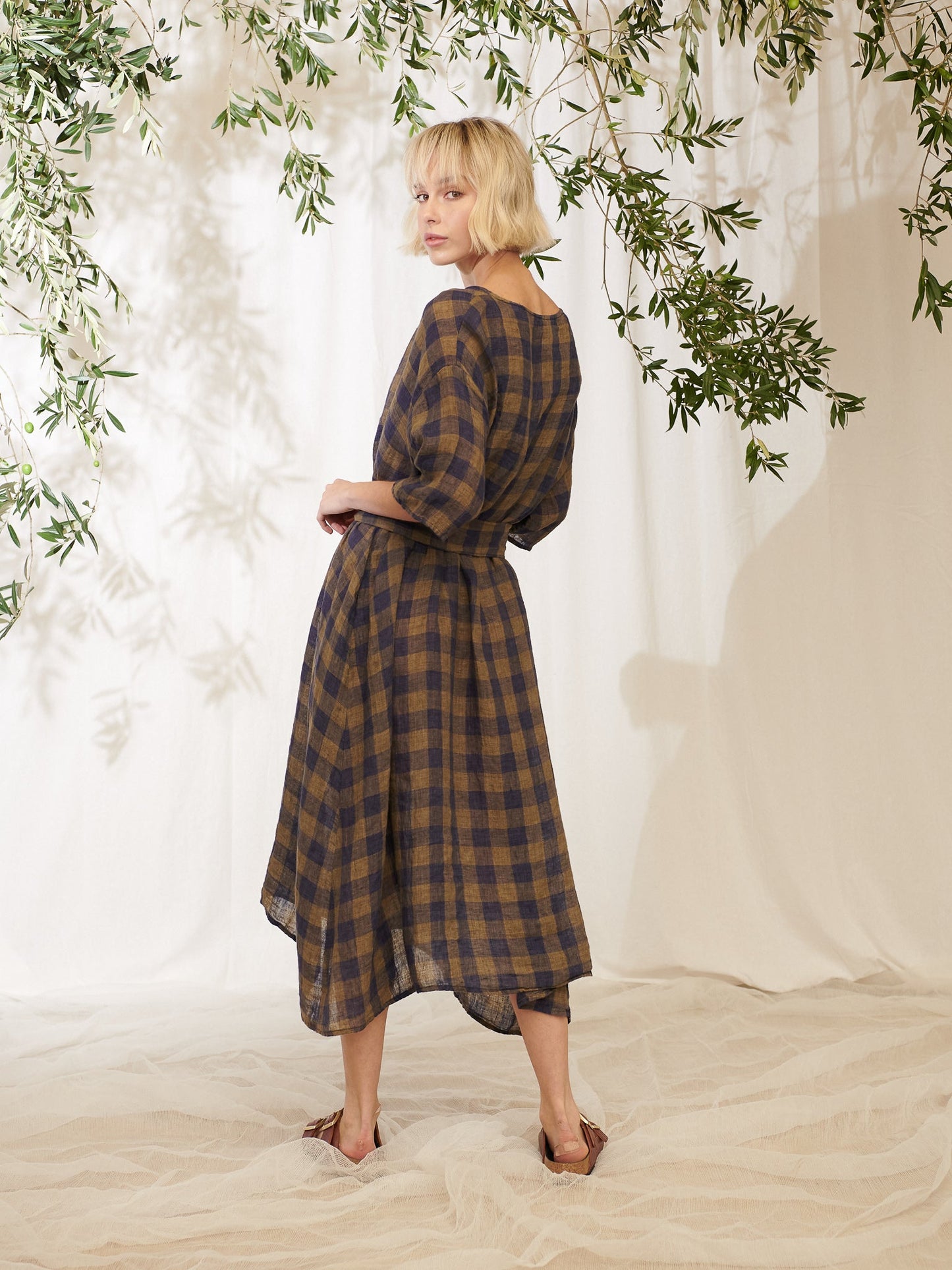 Manteau Noir ~ Ava Boat Neck Linen Check Gauze Dress