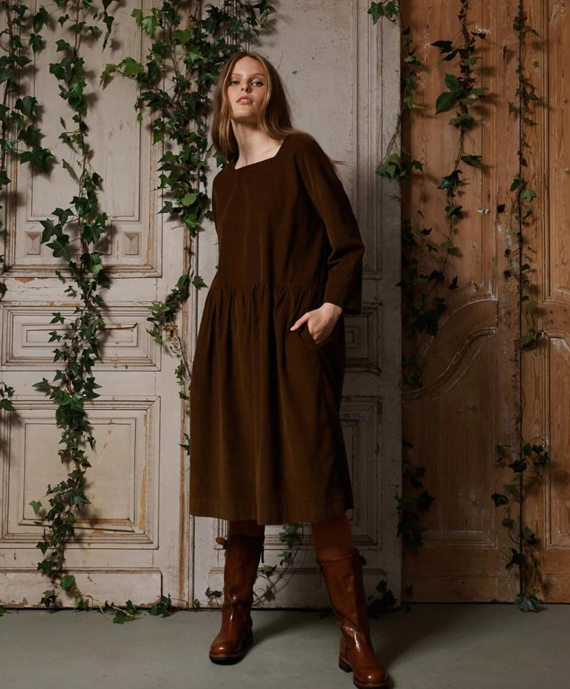 Manteau Noir Patron Square Neck Pinwale Cord Dress