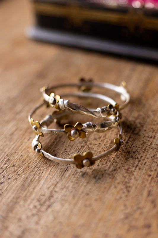 Flick Pope ~ Daisy Bangle