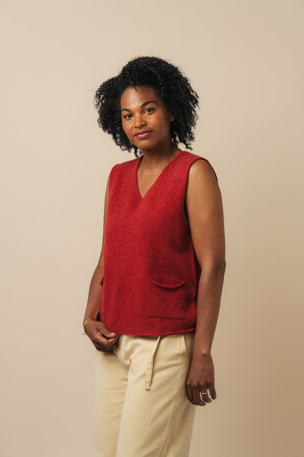 ERIBÉ ~ Ladies Corry V Neck Tank Top with Pockets