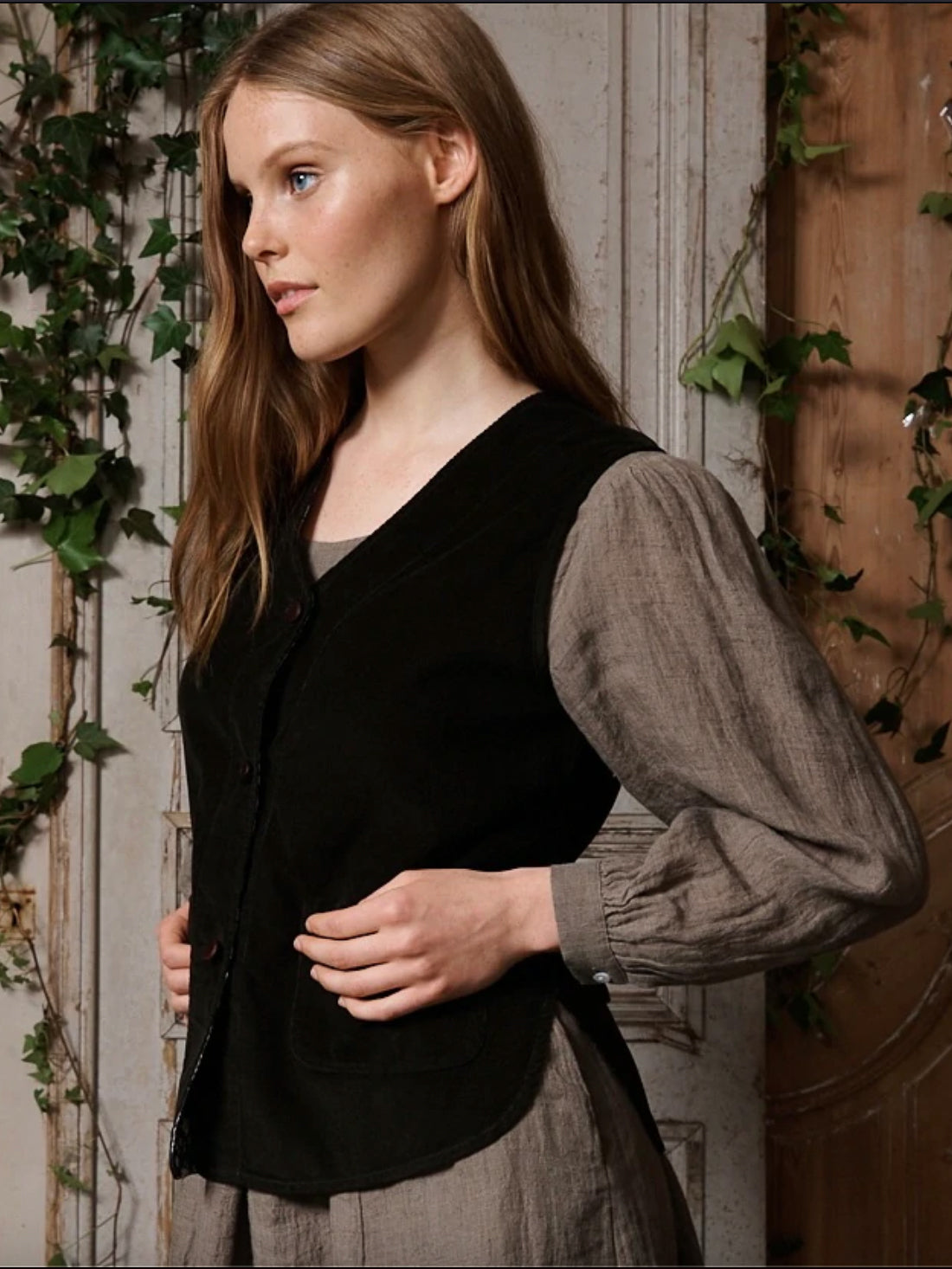 Manteau Noir Remy Pinwale Corduroy Vest